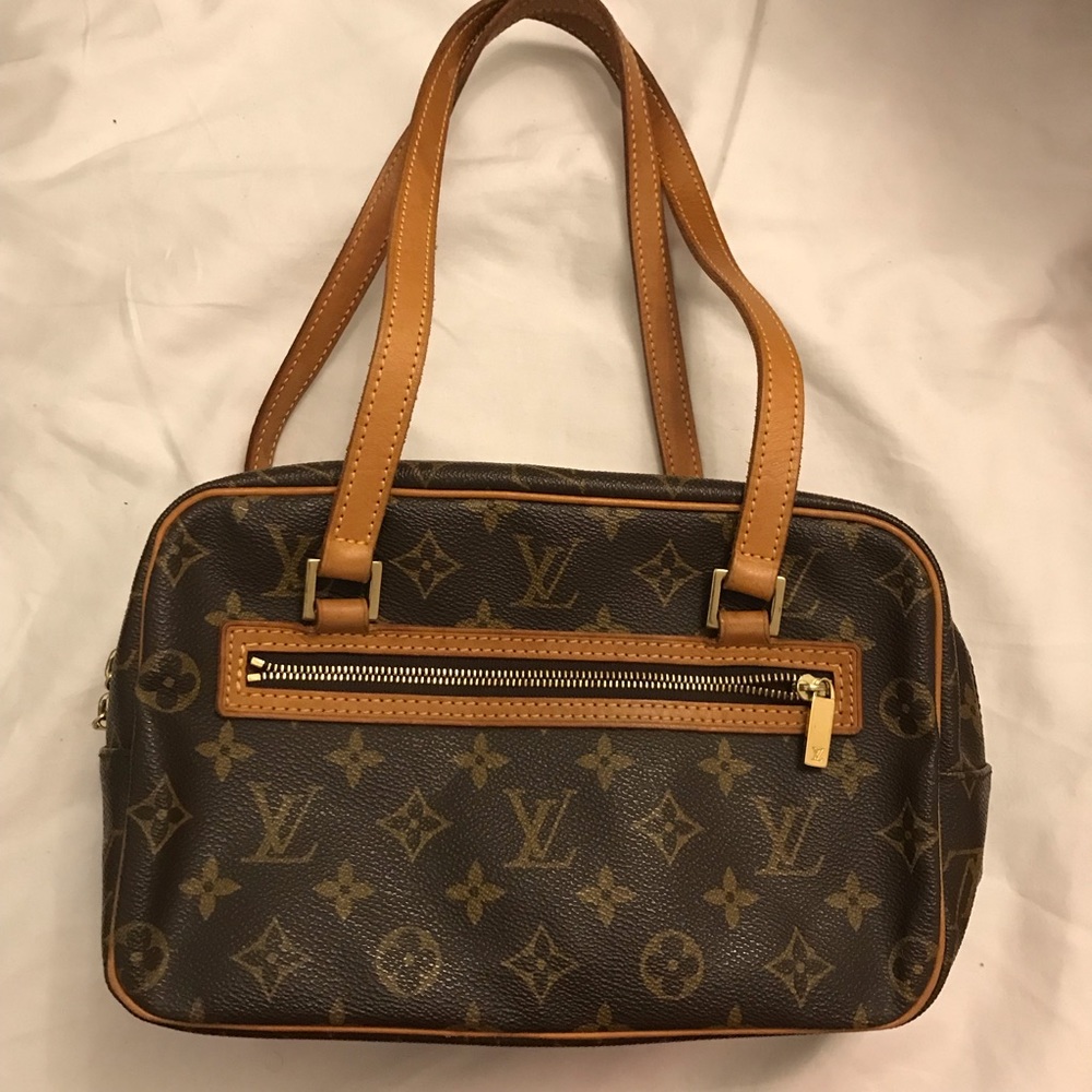 Authentic Vintage Louis Vuitton Cite